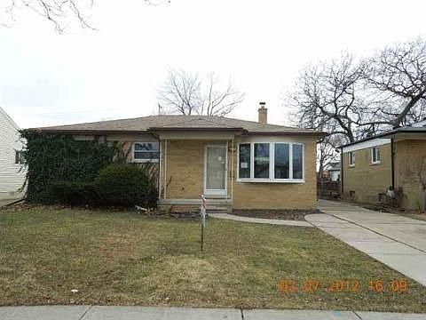1st image of 22330 Euclid St