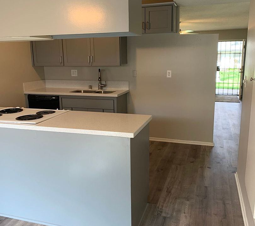1st image of 14541 Carfax Dr APT A