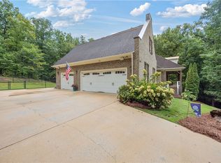 1456 Lee Road 2204, Smiths Station, AL 36877