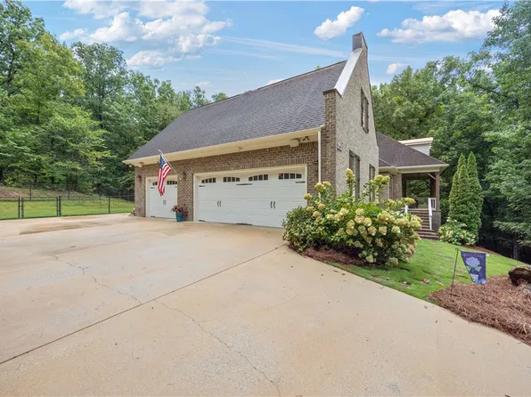 1456 Lee Road 2204, Smiths Station, AL 36877