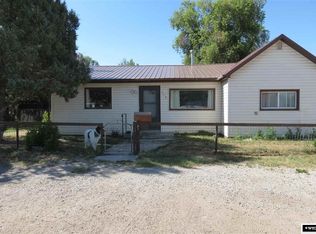 113 E Hickory Ave, Saratoga, WY 82331