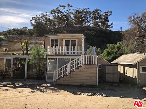 2nd image of 23287 Palm Canyon Ln #5