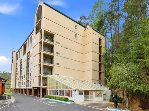 413 Baskins Creek Rd #606, Gatlinburg, TN 37738