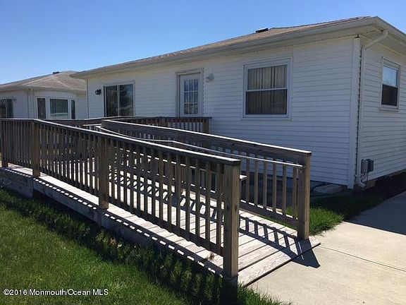 2nd image of 218 Charlotteville Dr N