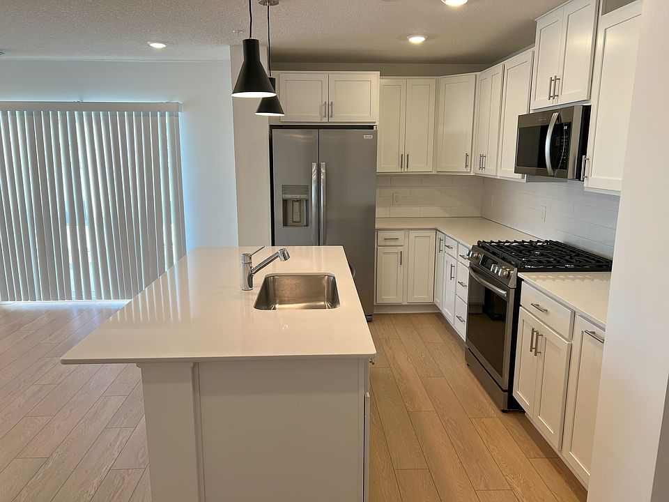 1st image of 21797 Dahlia Ln