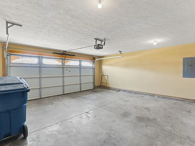 166 Boulders Ct — Photo 22