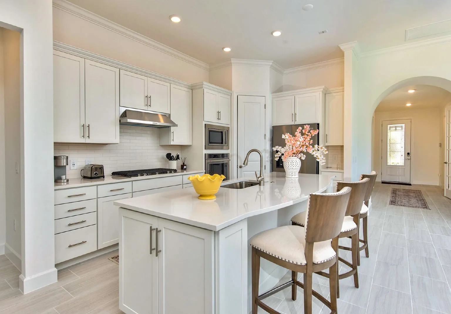3 bed, 3.0 bath, 2257 sqft, $20,000 — Photo 4