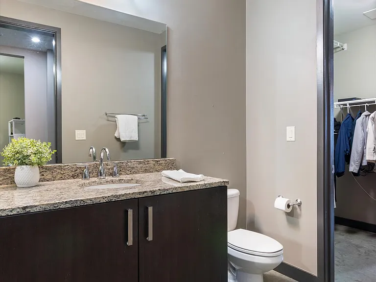 1510 Demonbreun St #706 — Photo 9