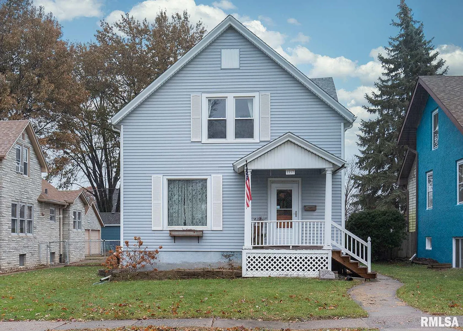 2217 Davie St photo 1