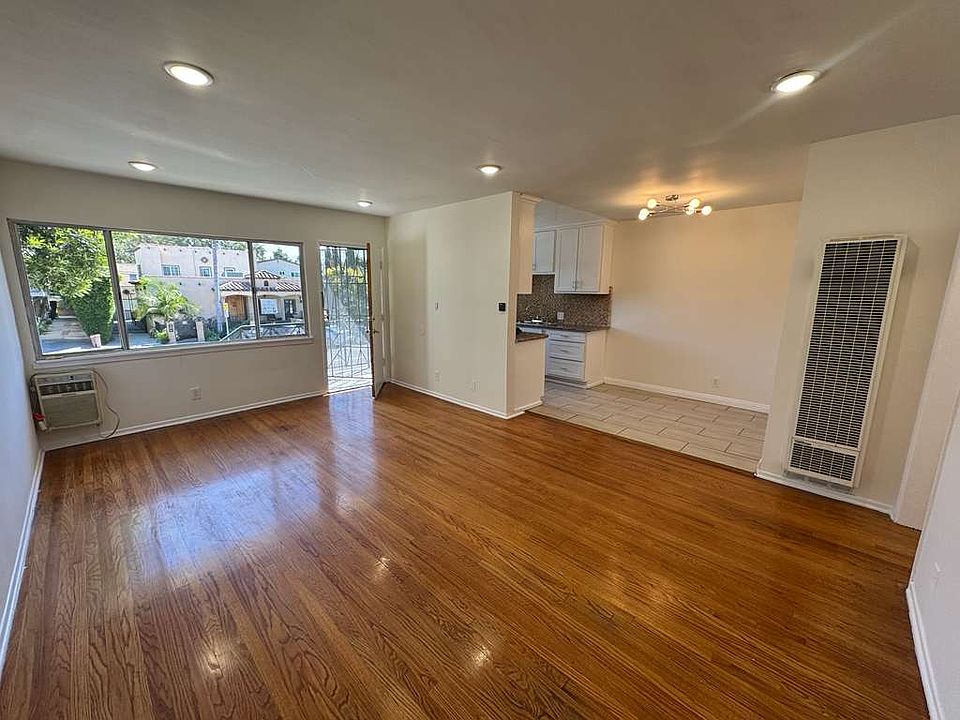 1st image of 1155 N Gardner St #2
