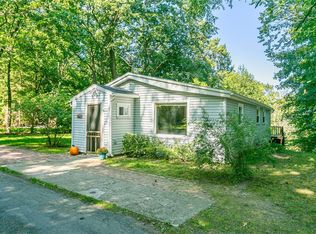 469 Avondale Rd, Rochester, NY 14622