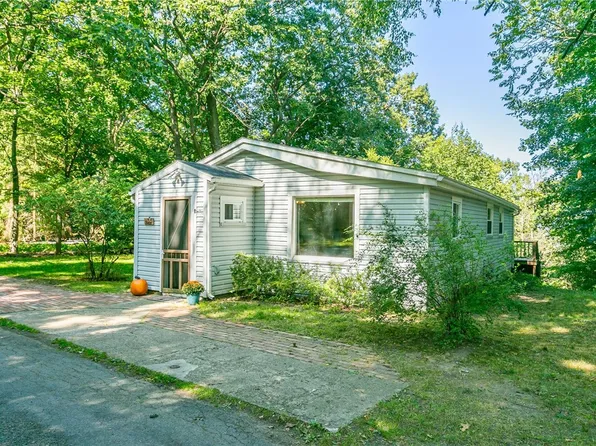 469 Avondale Rd, Rochester, NY 14622