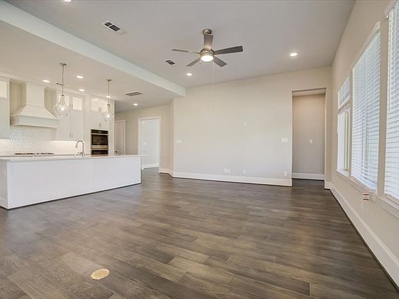 The Larkwood - Family Room