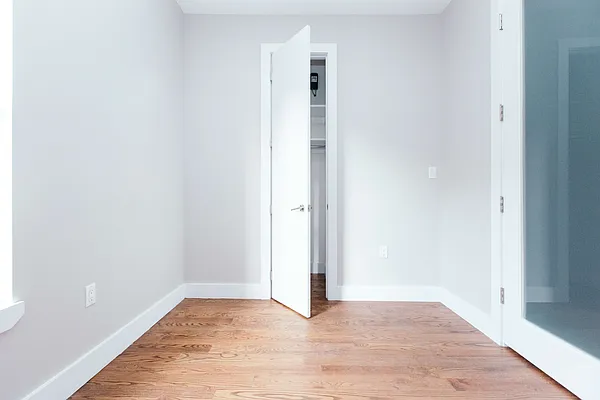 Rented by Nooklyn NYC LLC | media 41