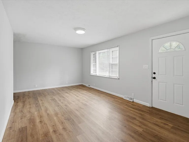 2448 N Irwin St — Photo 2