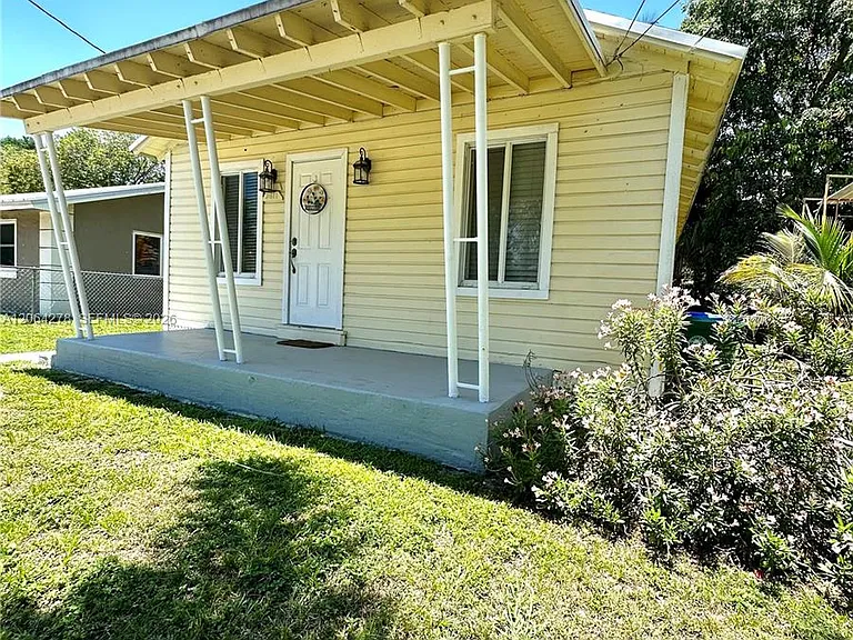 3611 Oak Ave — Photo 1