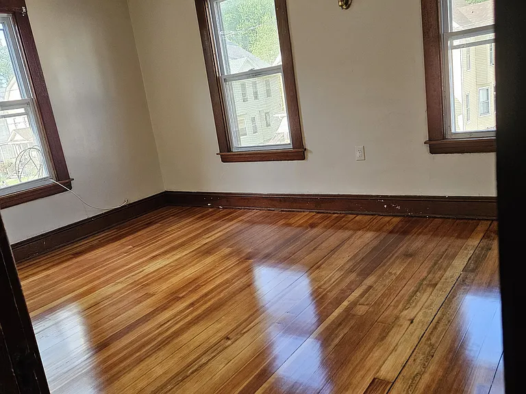 47 Hartford Ave — Photo 9