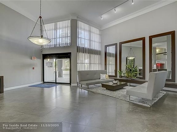 4th image of 200 Leslie Dr APT 809