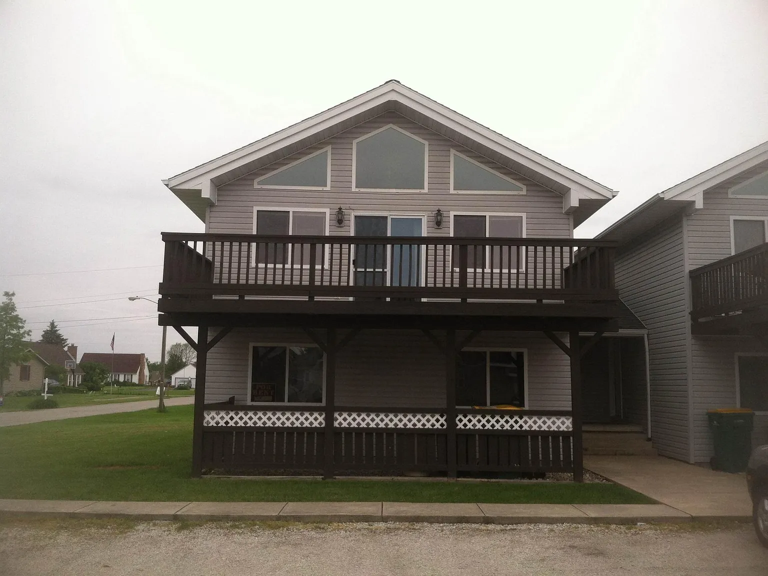 368 W Jefferson St — Photo 2
