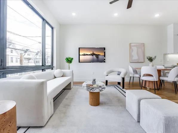 177 Wilkinson Avenue image 11 of 32