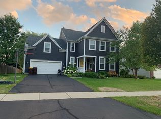 9905 Berkshire Ln, Huntley, IL 60142