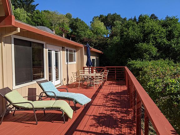 3rd image of 219 Bel Air Dr