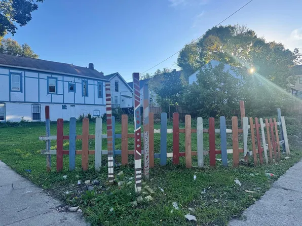 1227 S 12TH STREET, Milwaukee, WI 53204