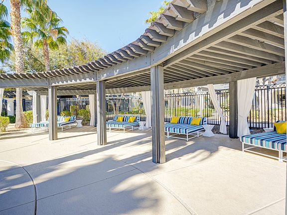 Pool Side Lounge