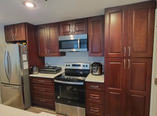 1614 Summit Ave APT 402, Seattle, WA 98122