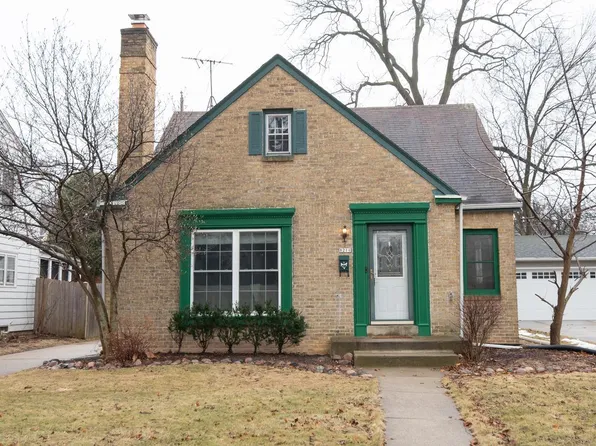 8211 Stickney AVENUE, Wauwatosa, WI 53213