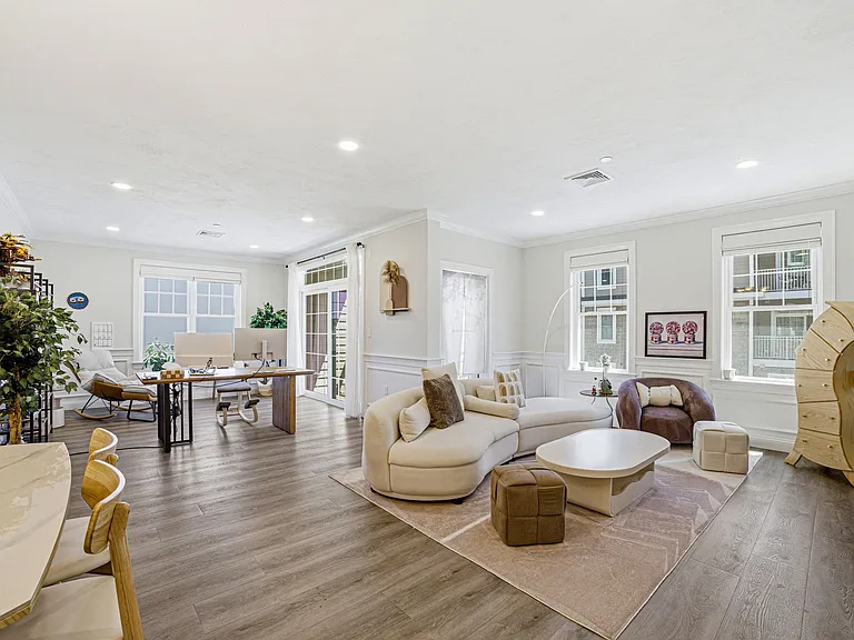 320 Middlesex Ave #D208 — Photo 26