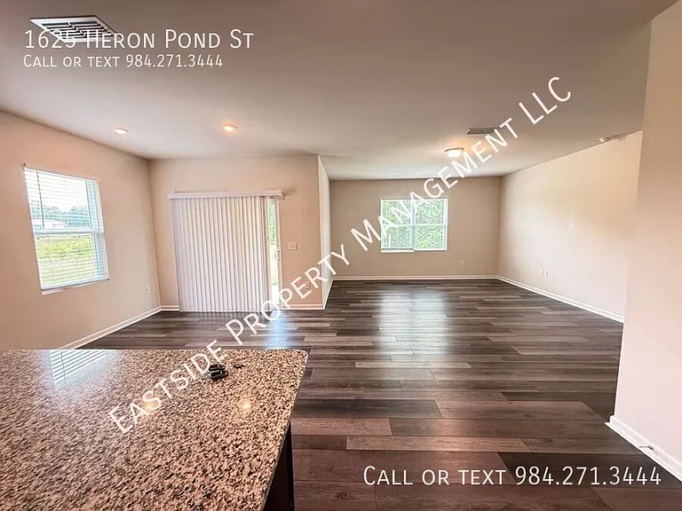 1625 Heron Pond St — Photo 5