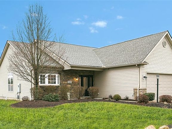 2nd image of 843 Lakeview Ct Unit 12