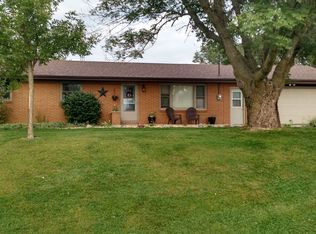 9228 Olde Davenport Rd, Dubuque, IA 52003