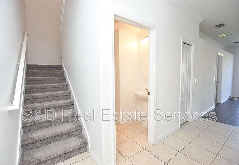 6352 Sedgeford Dr — Photo 19