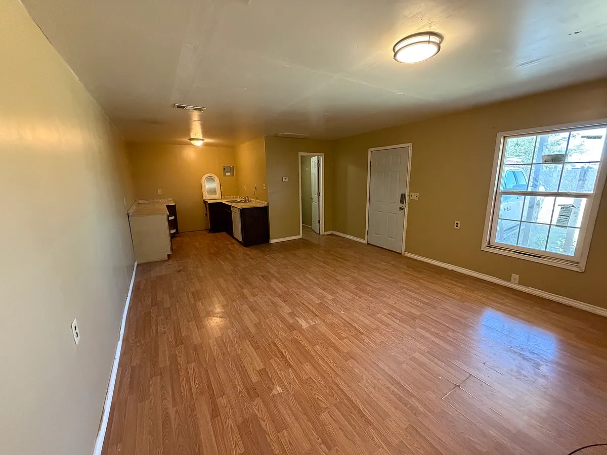 Building Photo - 1307 E Jax Ave #1