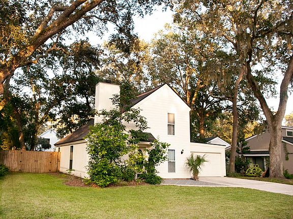 4th image of 781 Sandy Oaks Ct