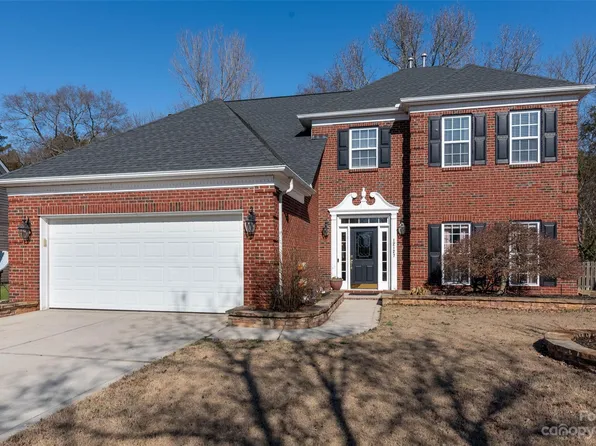 12127 Creek Turn Dr, Charlotte, NC 28278