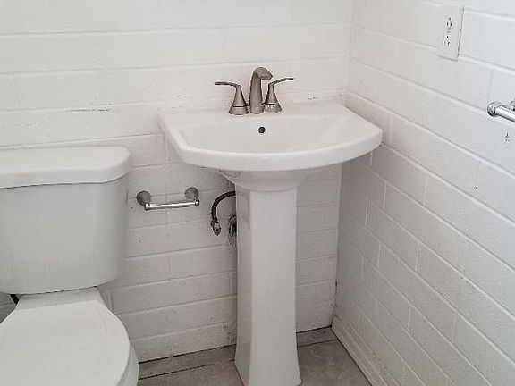 4th image of 6213 S Morris Blvd Unit 2