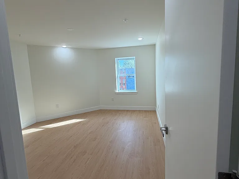 4212 Lancaster Ave #301 — Photo 16