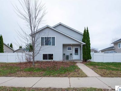 1006 Wettergren St, Saint Peter, MN, 56082