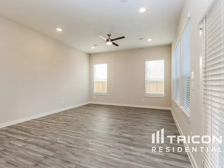 Tricon Willow Creek — Photo 76