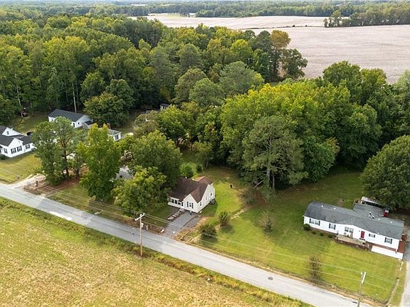 5th image of 6118 Old Carrsville Rd
