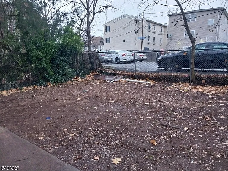 97 Easton Ave — Photo 14