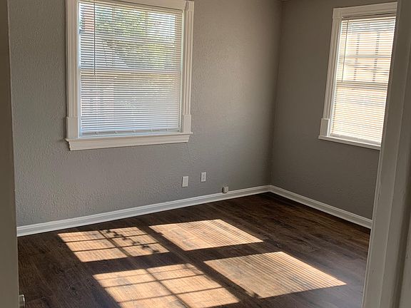 5th image of 2889 College St APT 3