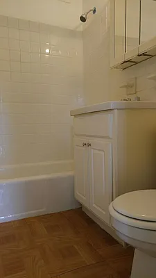 Rented by Bruma Realty LLC | media 6