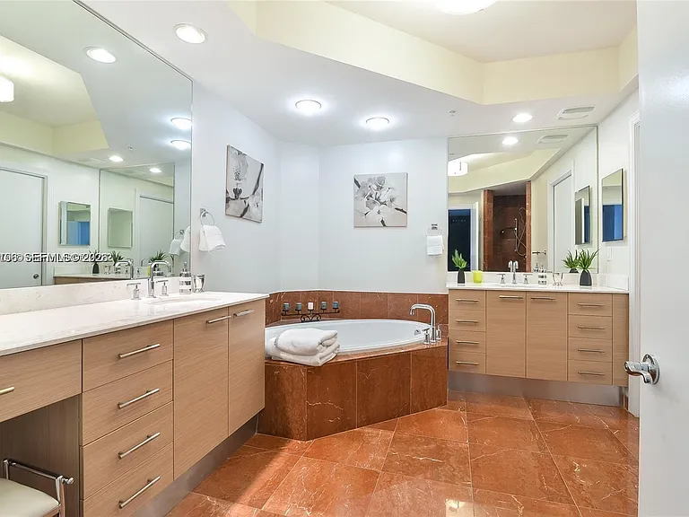 3535 S Ocean Dr #1006 — Photo 15