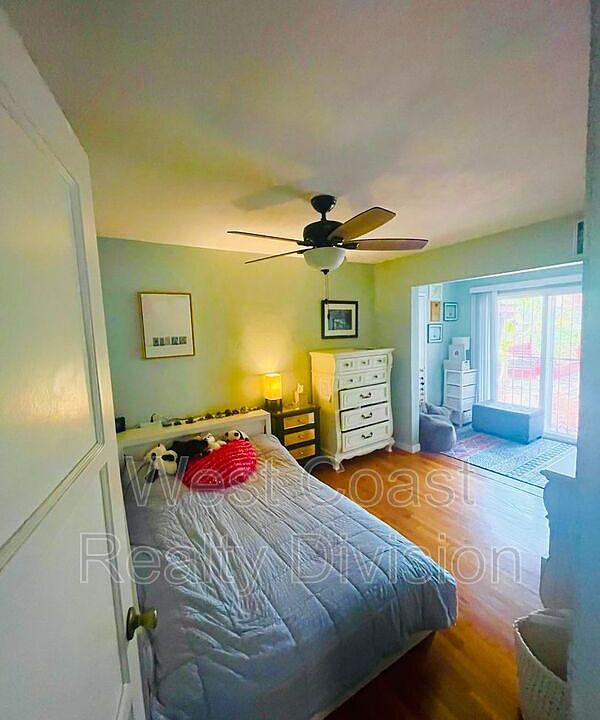 1st image of 624 2nd Ave