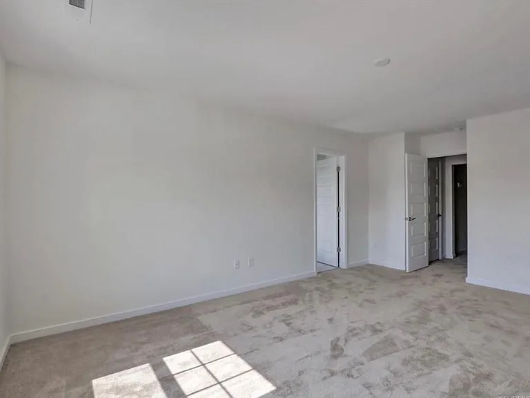 3047 Farmstead Mill Dr — Photo 18