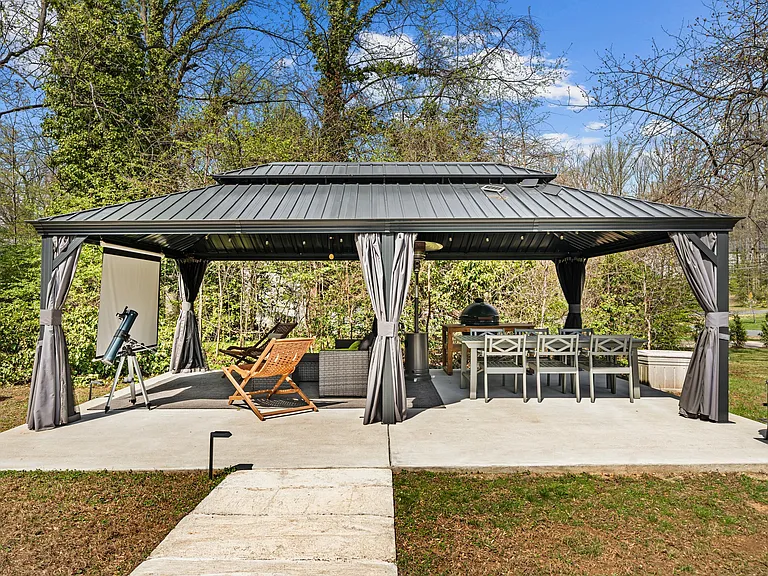 3803 Estel Rd — Photo 36